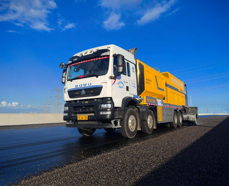 纖維同步碎石封層車